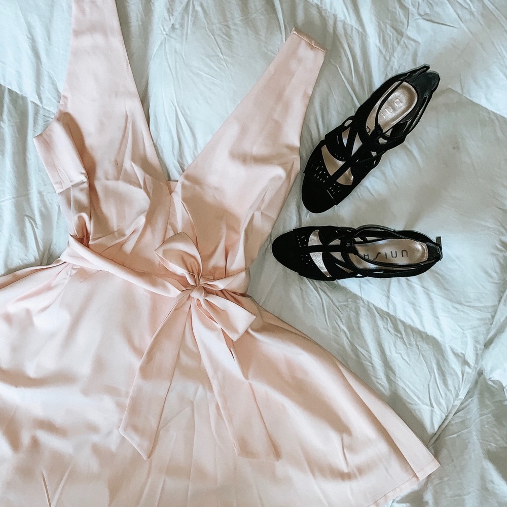 UNISA women’s black heel